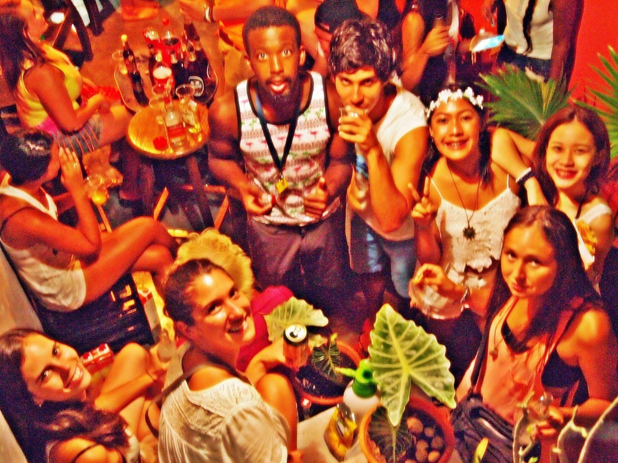 Bigboss Hostel Thong Sala Esterno foto