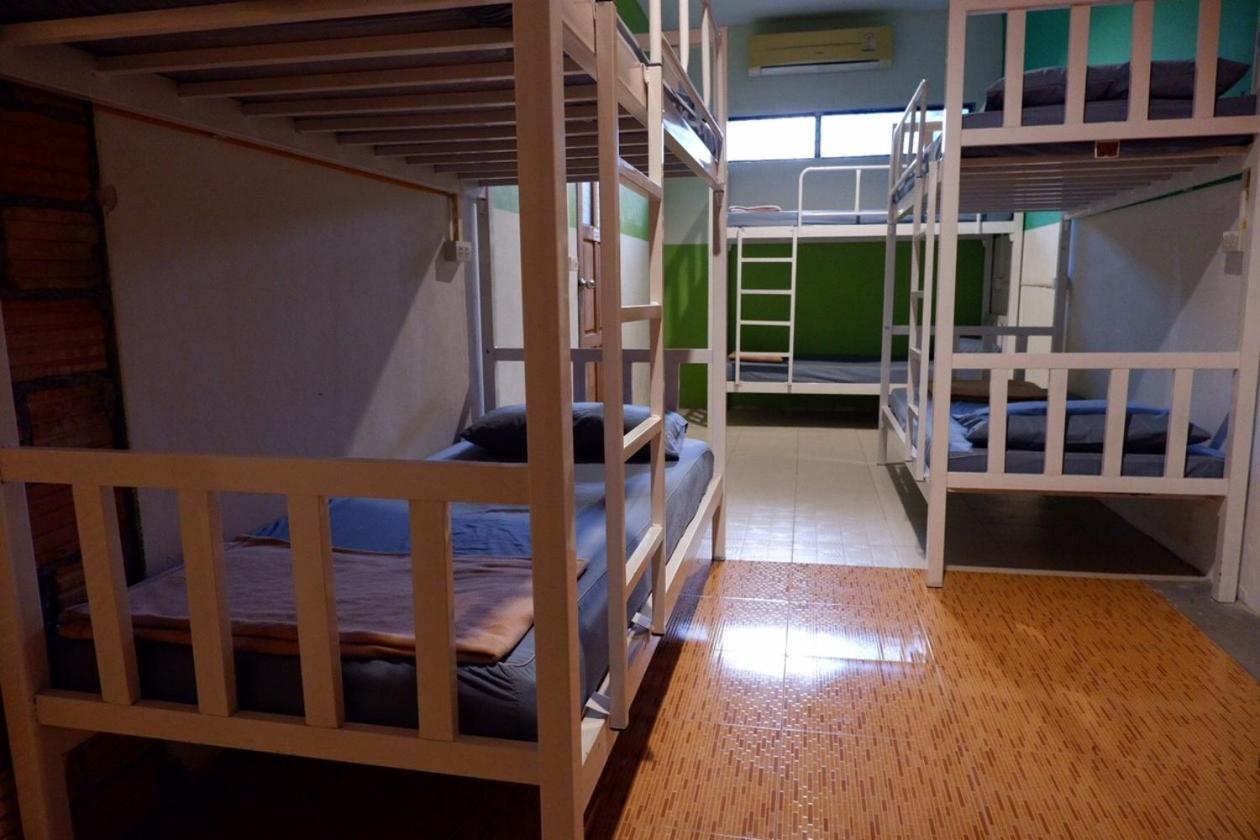 Bigboss Hostel Thong Sala Esterno foto