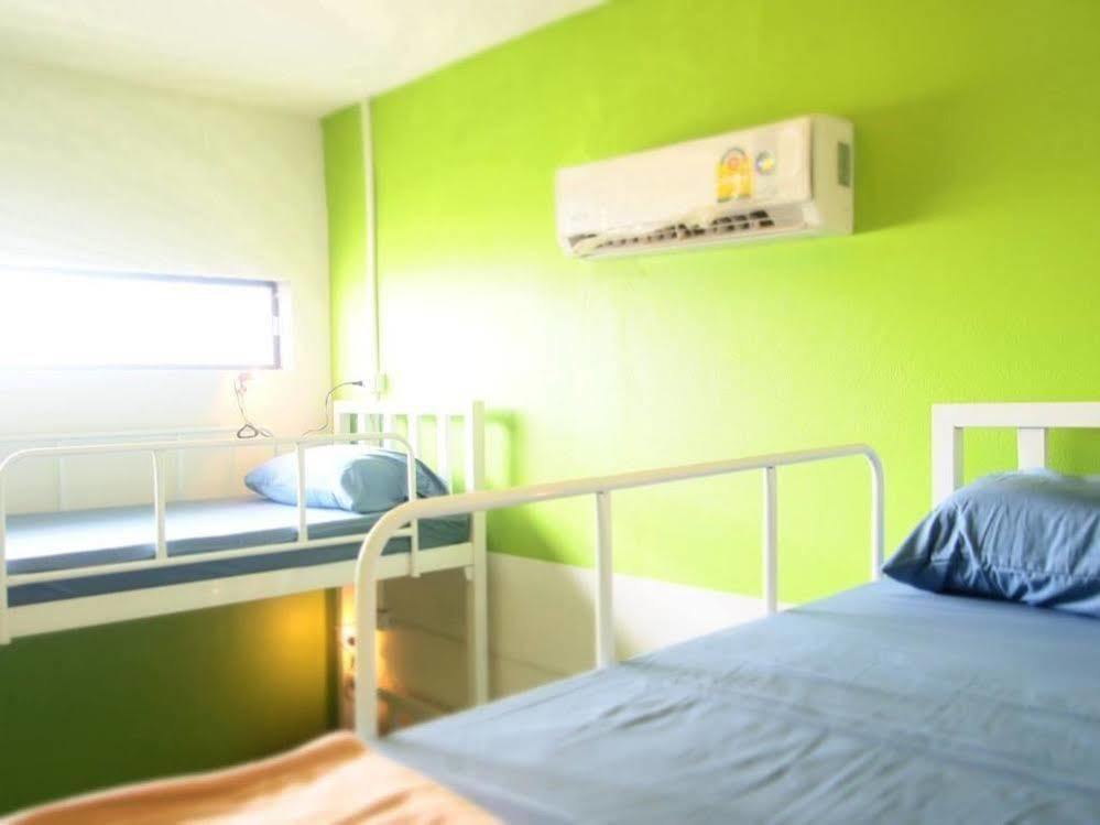 Bigboss Hostel Thong Sala Esterno foto